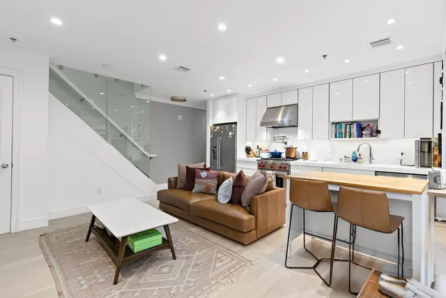 $5,600 | 313 Washington Street, Unit 7, Hoboken, NJ 07030