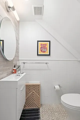 $5,600 | 313 Washington Street, Unit 7, Hoboken, NJ 07030