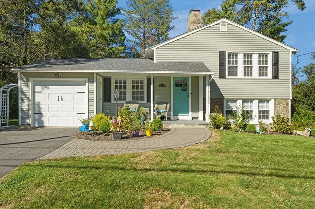 $3,500 | 181 Highland Avenue, Warwick, RI 02886