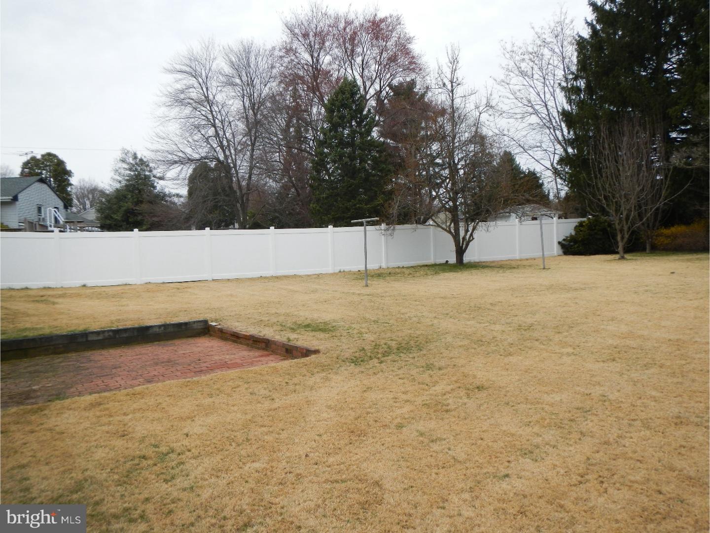 61 Valley View Road Hamilton, NJ 08620 - Photo 20 of 22 Back Yard
