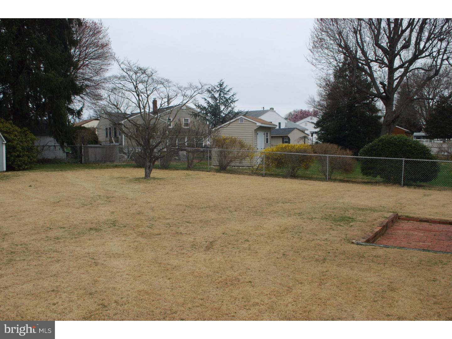 61 Valley View Road Hamilton, NJ 08620 - Photo 21 of 22 Back Yard