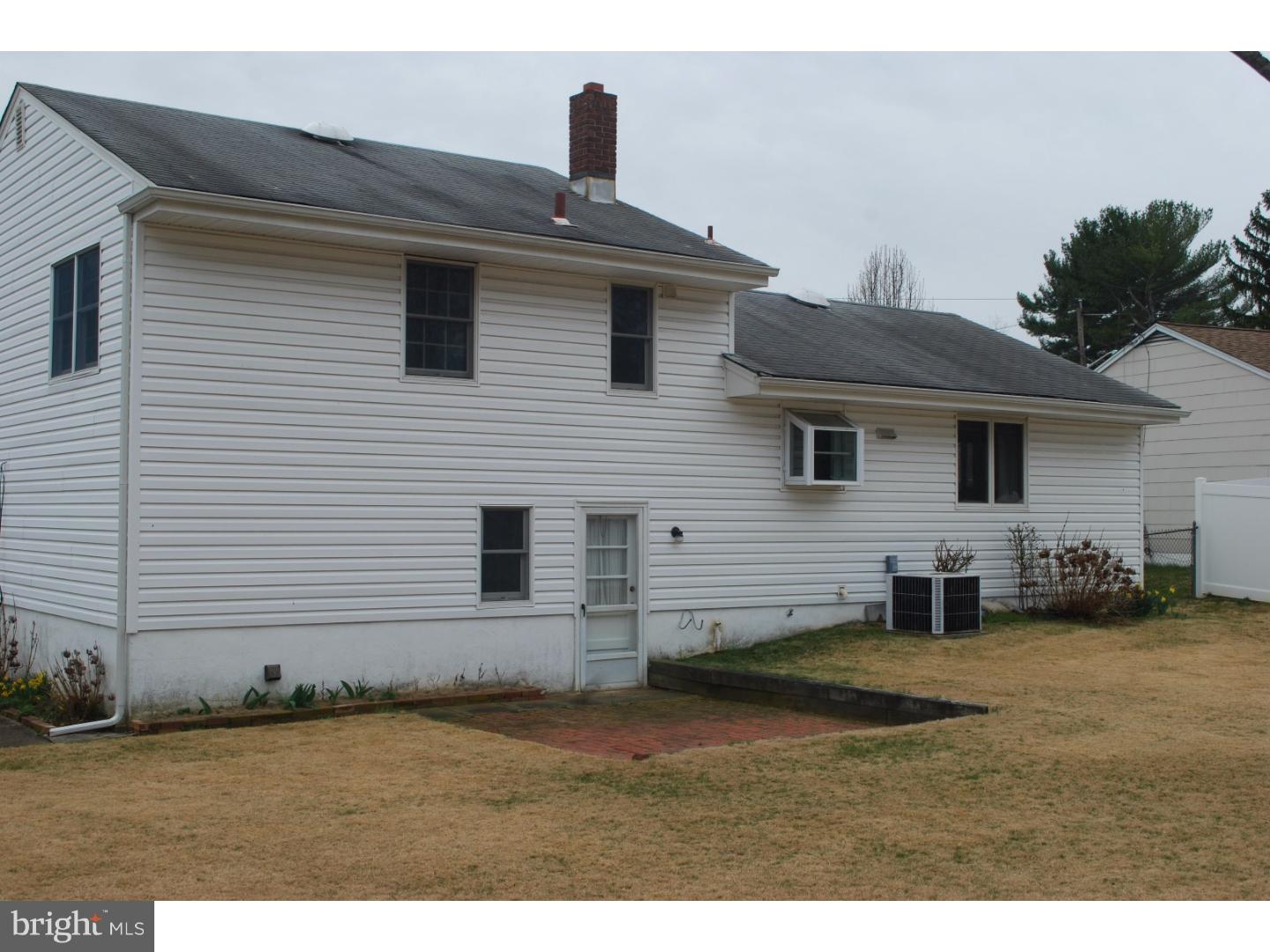 61 Valley View Road Hamilton, NJ 08620 - Photo 22 of 22 Exterior Back