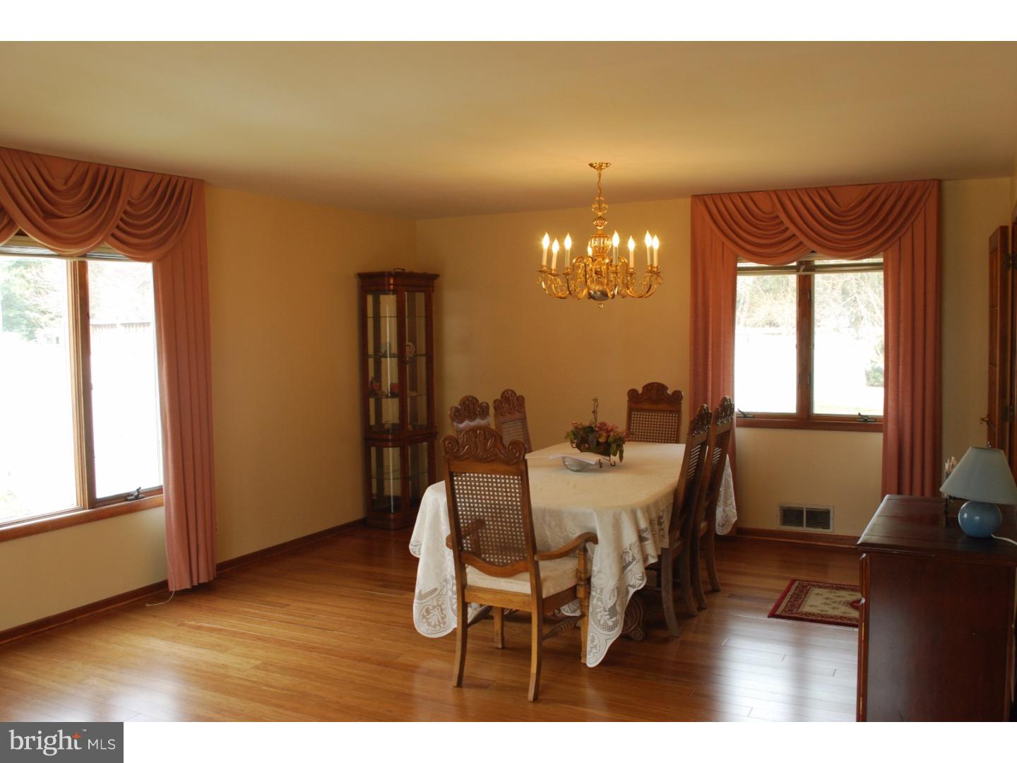 61 Valley View Road Hamilton, NJ 08620 - Photo 6 of 22 Dining Room