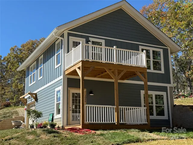 $389,000 | 1006 Padgett Place, Black Mountain, NC 28711