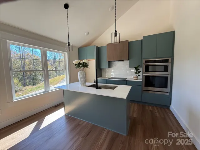 $389,000 | 1006 Padgett Place, Black Mountain, NC 28711