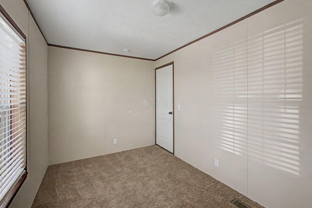 8750 Columbus Road, Unit 16B Mount Vernon, OH 43050 - Photo 10 of 15 070A4495