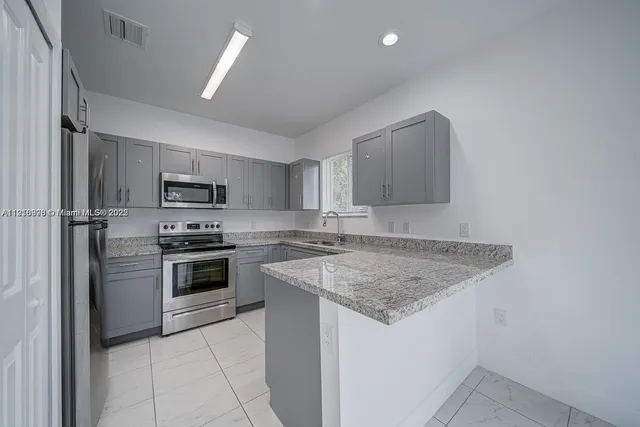 $2,950 | 14708 Northeast 7th Avenue, Unit 14710, Miami, FL 33161
