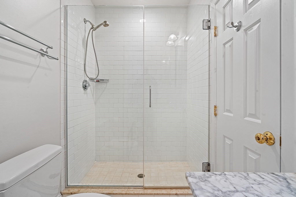 15 Garrison Street, Unit 8 Boston, MA 02116 - Photo 7 of 9