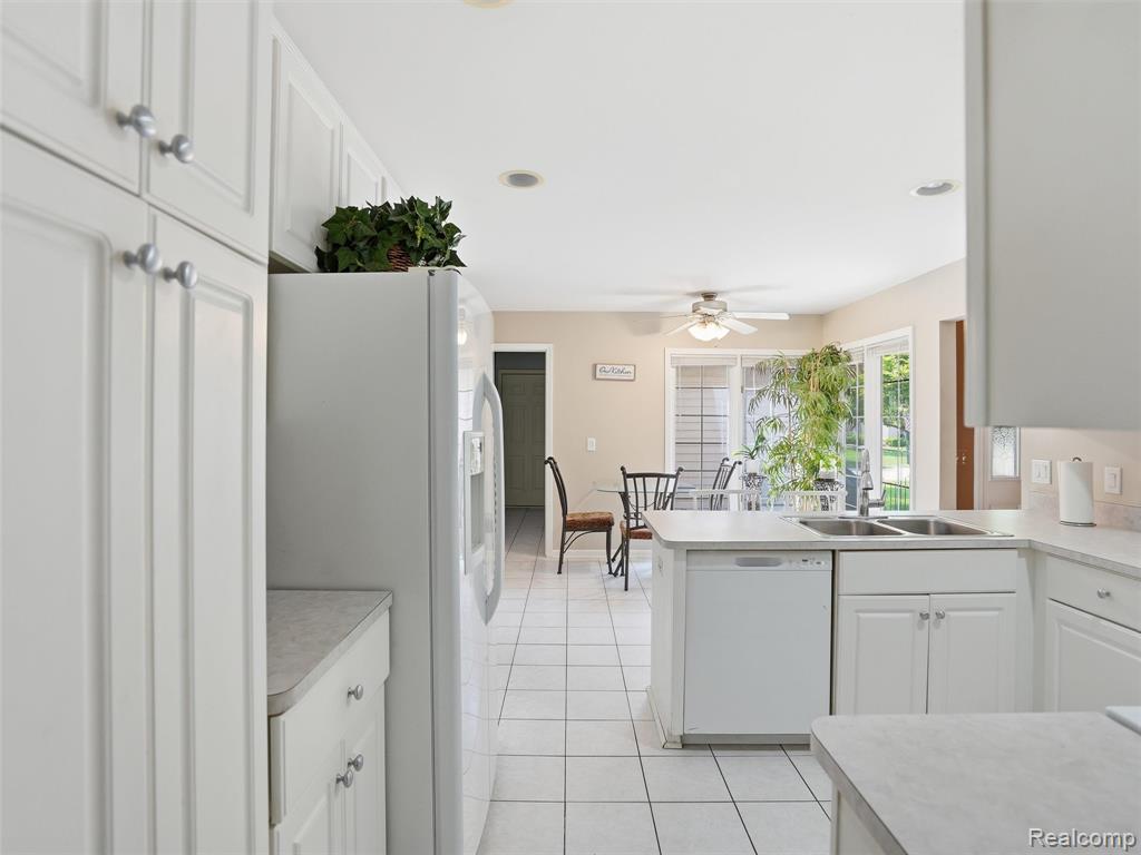 52088 Southview Ridge Macomb, MI 48042 - Photo 23 of 49