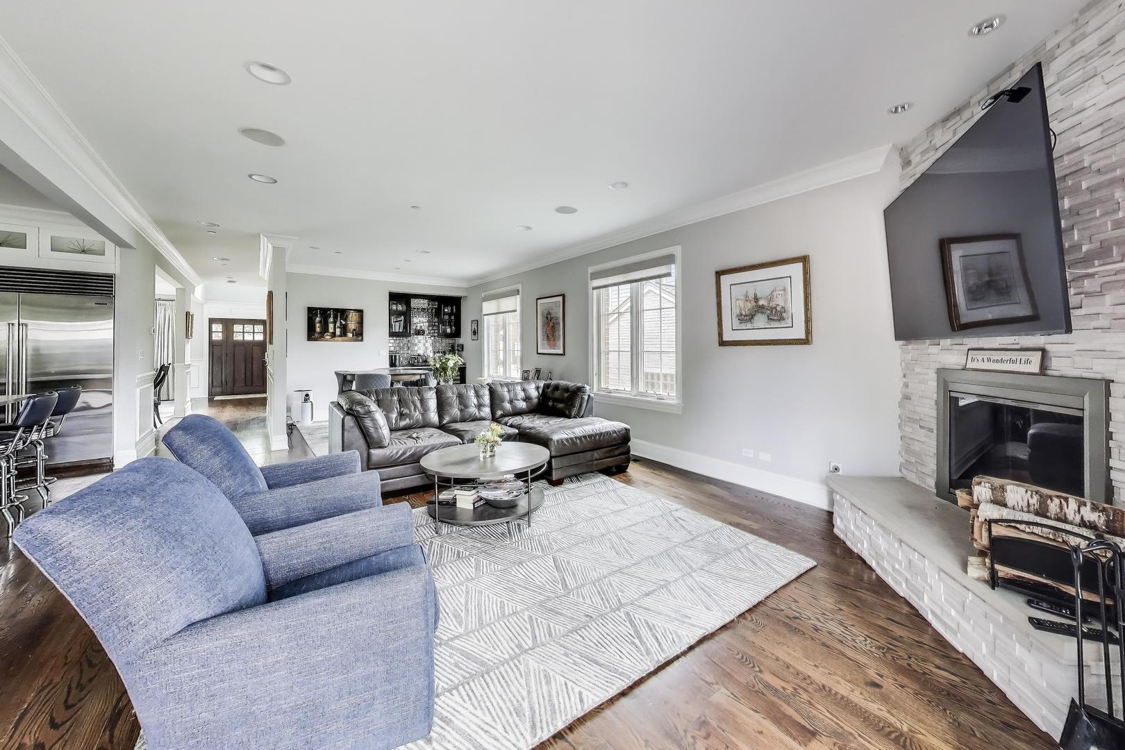 112 East Avenue Park Ridge, IL 60068 - Photo 11 of 38 Gallery Image 11