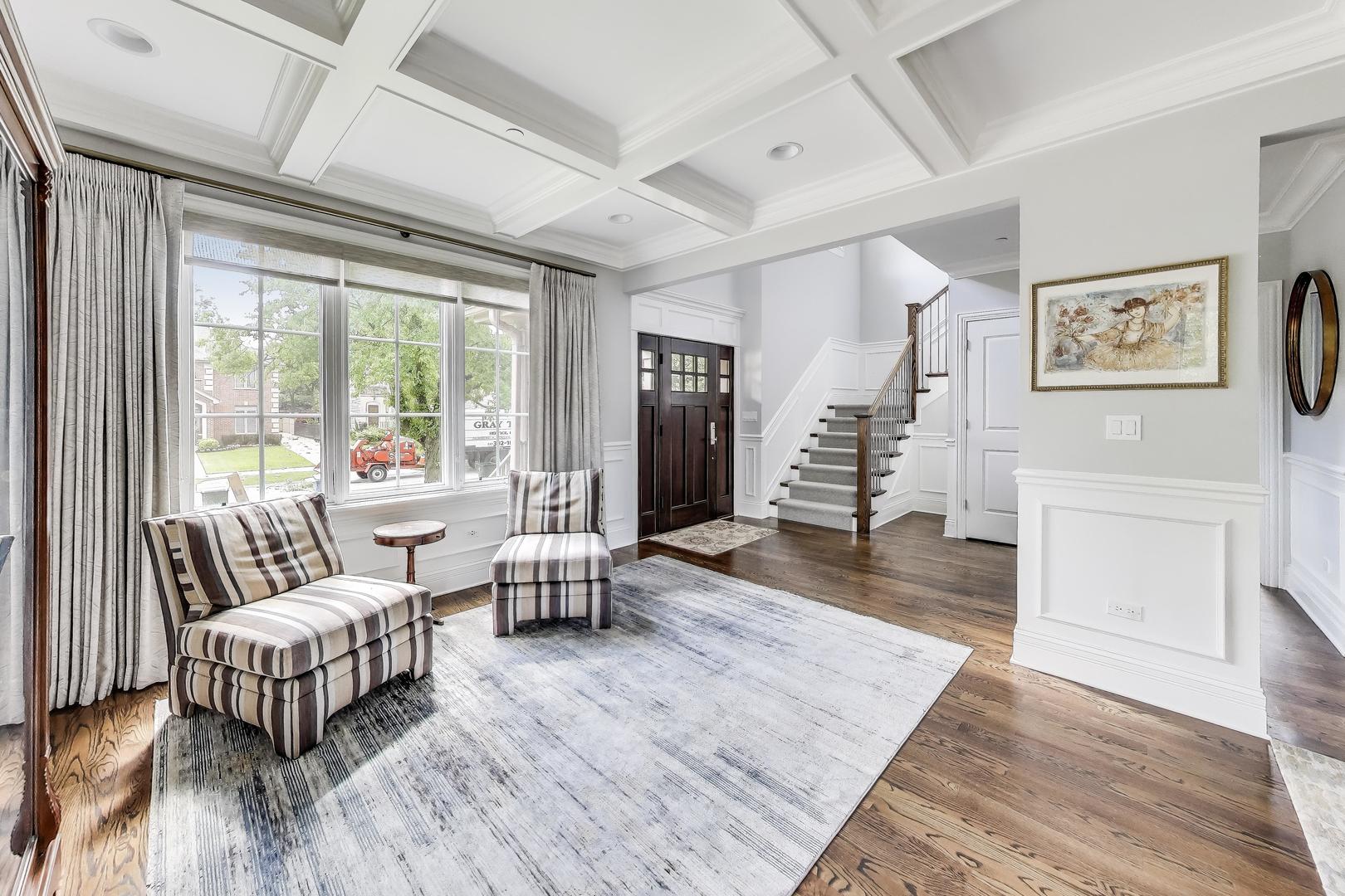 112 East Avenue Park Ridge, IL 60068 - Photo 5 of 38 Gallery Image 5