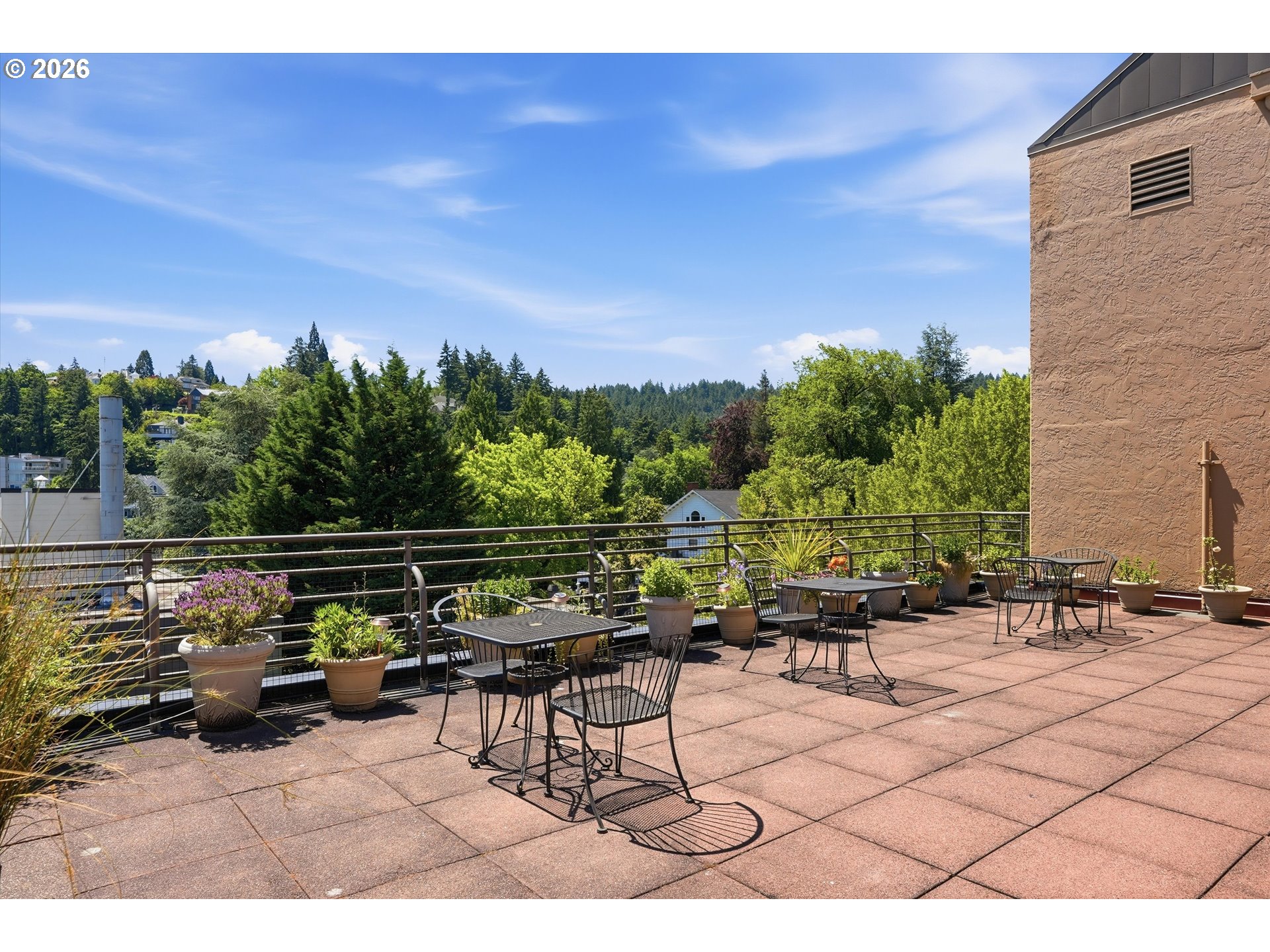 2021 Southwest Main Street, Unit 41 Portland, OR 97205 - Photo 26 of 46