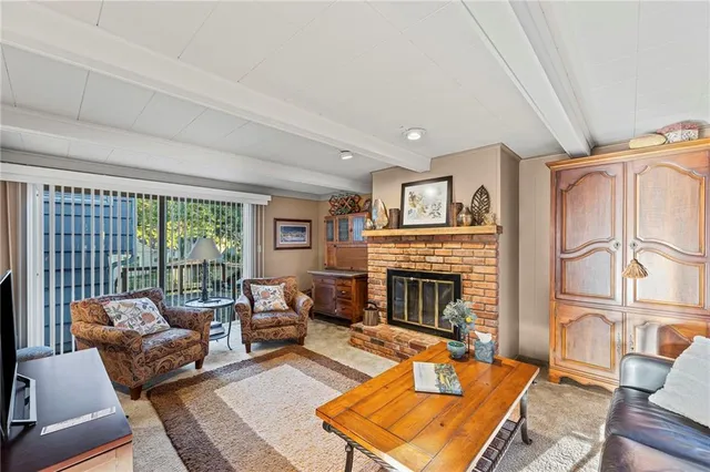 $474,950 | 7000 Roe Avenue, Prairie Village, KS 66208