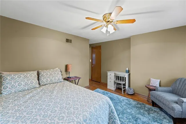 $474,950 | 7000 Roe Avenue, Prairie Village, KS 66208