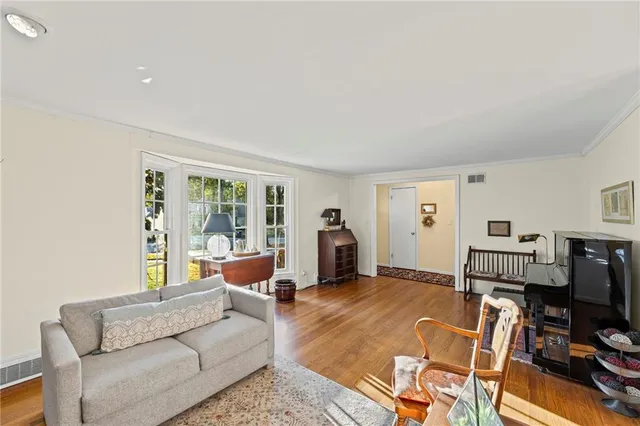 $474,950 | 7000 Roe Avenue, Prairie Village, KS 66208