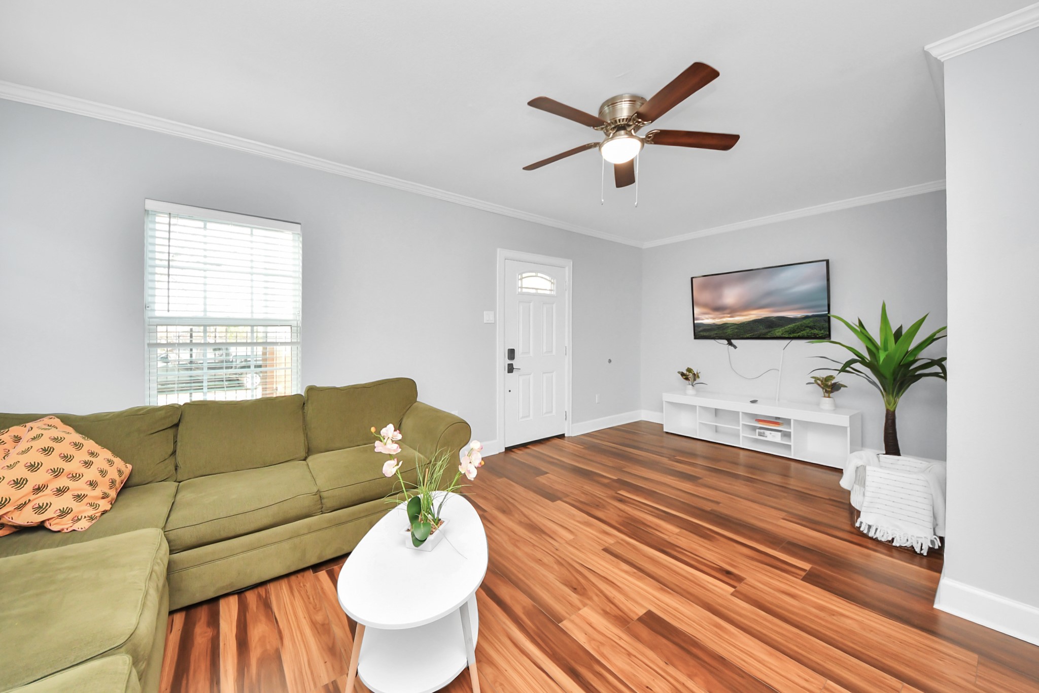 1508 Ridgewood Street Houston, TX 77006 - Photo 4 of 32