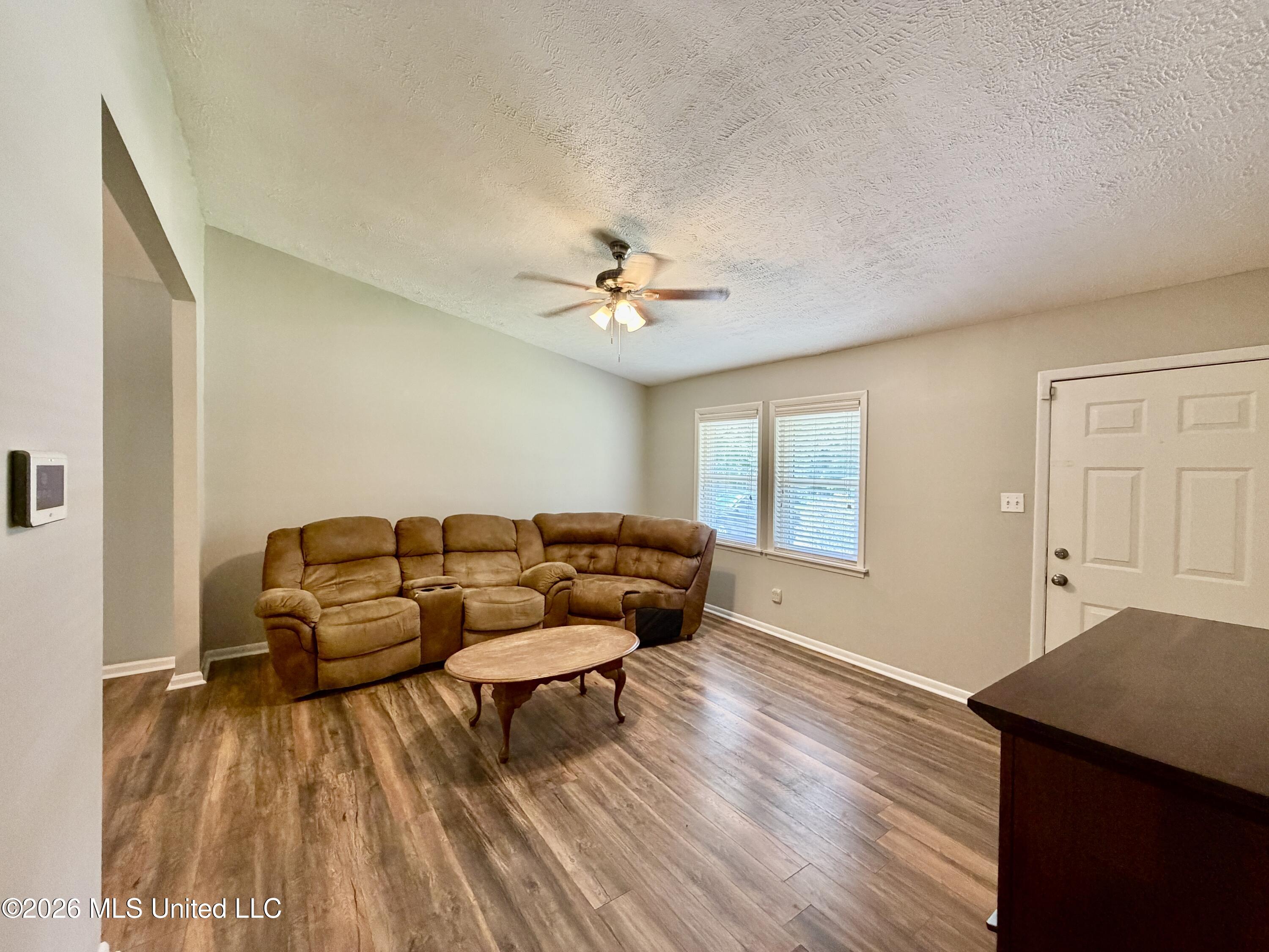 800 Bellevue Street Clinton, MS 39056 - Photo 10 of 47 IMG_5947