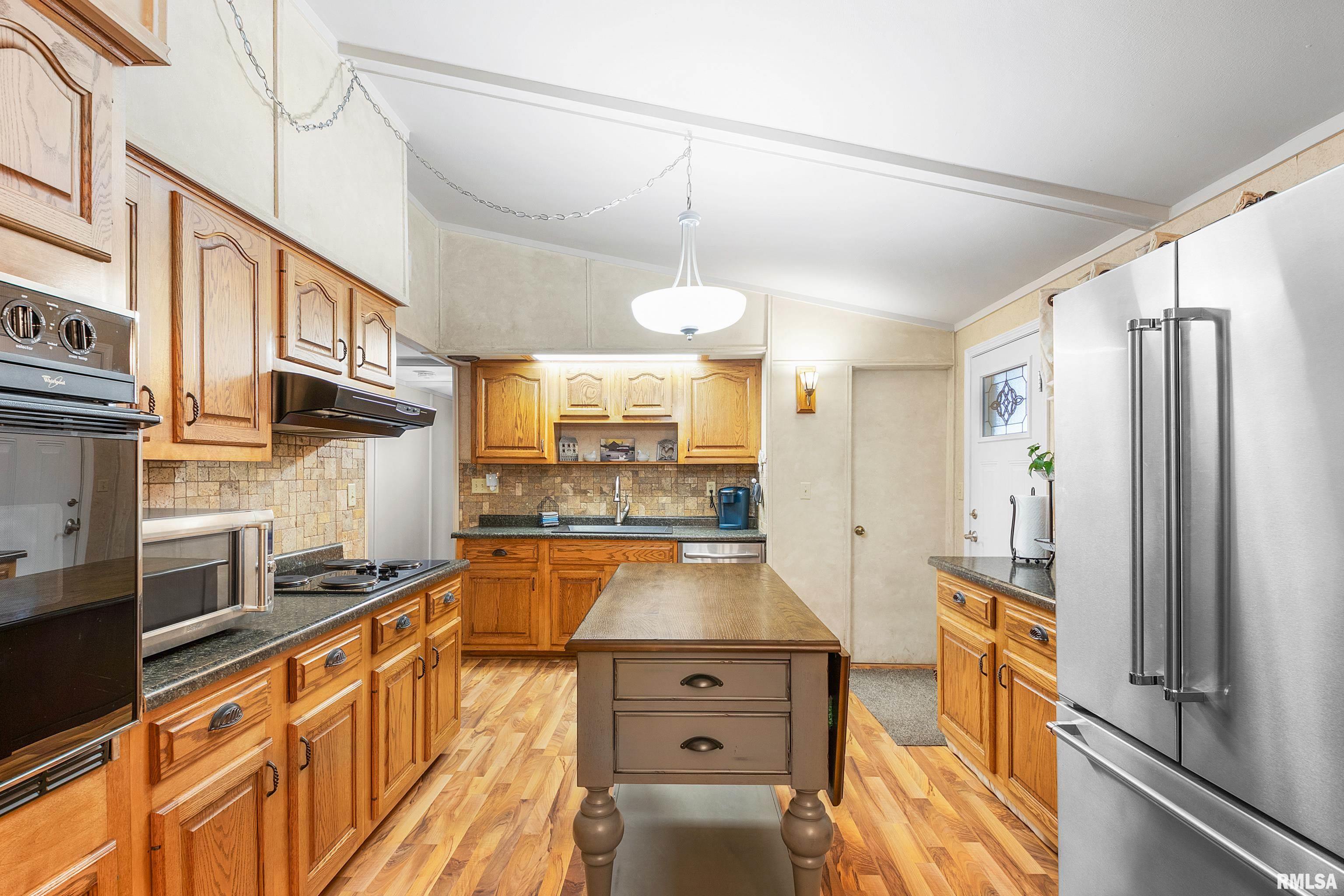 7909 Sky Ranch Road Manito, IL 61546 - Photo 10 of 50 Gallery Image 10