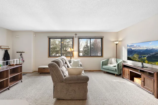 $199,000 | 5650 Brandlwood Court, Unit 68, White Bear Lake, MN 55110