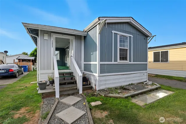 $89,999 | 15922 54th St Court East, Sumner, WA 98390