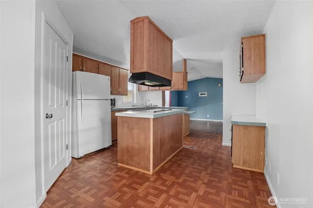 $89,999 | 15922 54th St Court East, Sumner, WA 98390