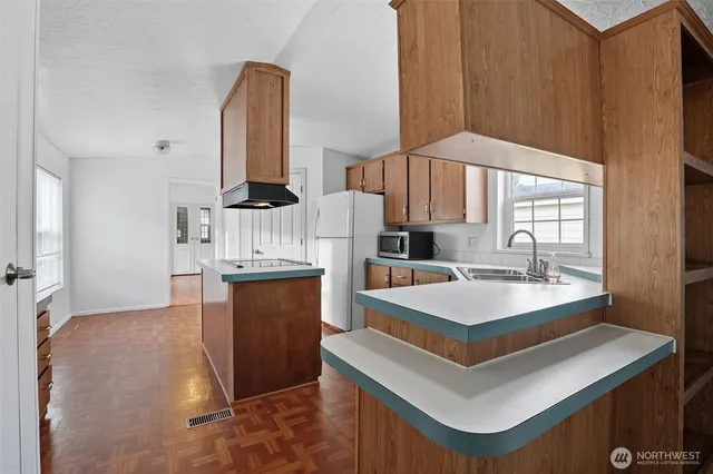 $89,999 | 15922 54th St Court East, Sumner, WA 98390