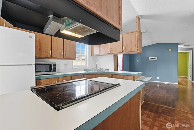 $89,999 | 15922 54th St Court East, Sumner, WA 98390