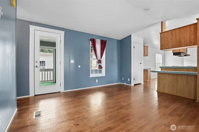 $89,999 | 15922 54th St Court East, Sumner, WA 98390