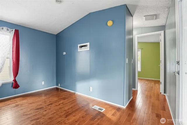 $89,999 | 15922 54th St Court East, Sumner, WA 98390