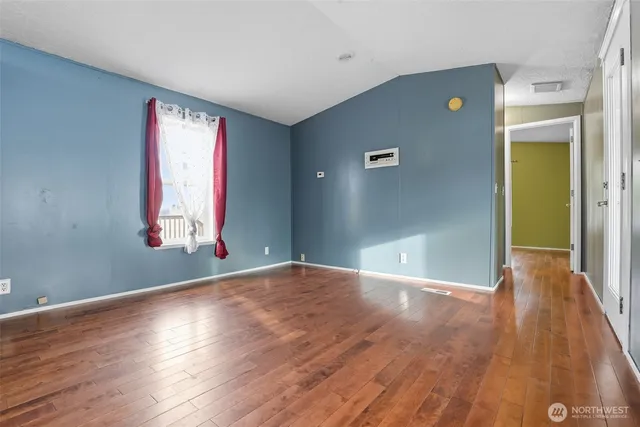 $89,999 | 15922 54th St Court East, Sumner, WA 98390