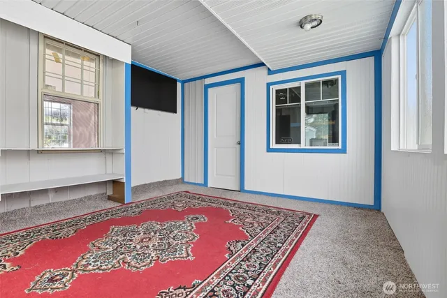 $89,999 | 15922 54th St Court East, Sumner, WA 98390