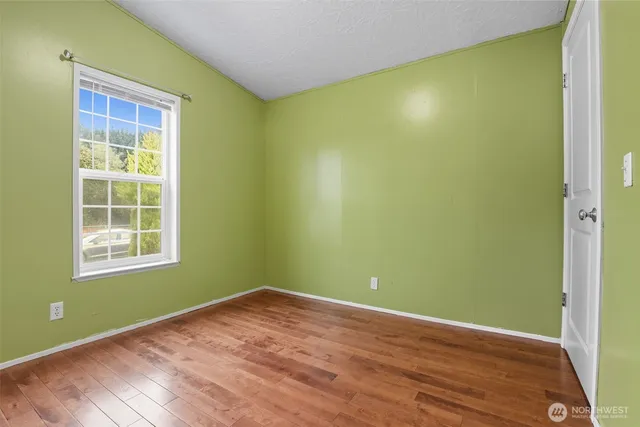 $89,999 | 15922 54th St Court East, Sumner, WA 98390