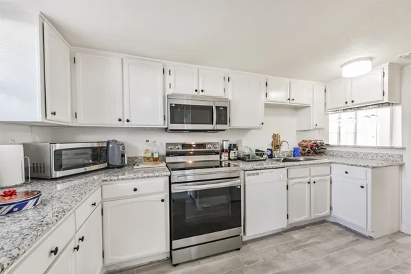 $174,900 | 4217 Benard Court, Unit 9, Pasadena, TX 77503
