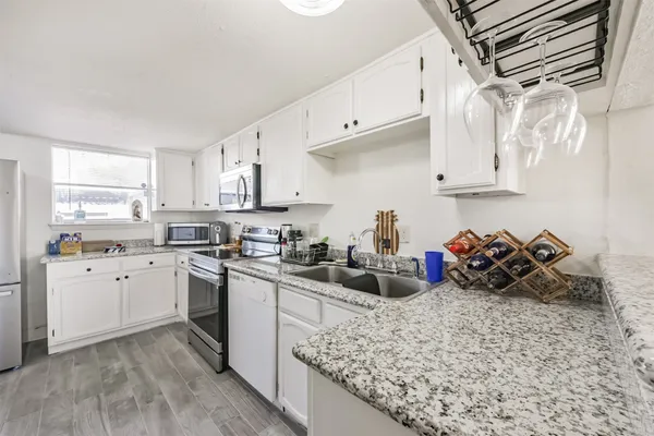 $174,900 | 4217 Benard Court, Unit 9, Pasadena, TX 77503