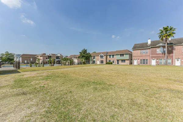 $174,900 | 4217 Benard Court, Unit 9, Pasadena, TX 77503