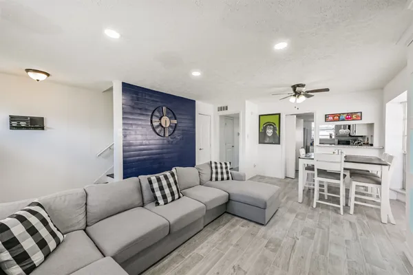 $174,900 | 4217 Benard Court, Unit 9, Pasadena, TX 77503