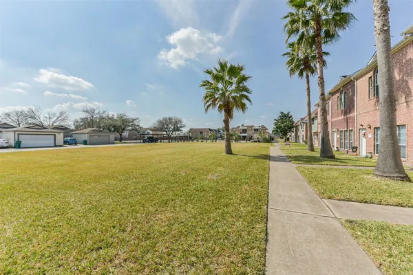 $174,900 | 4217 Benard Court, Unit 9, Pasadena, TX 77503