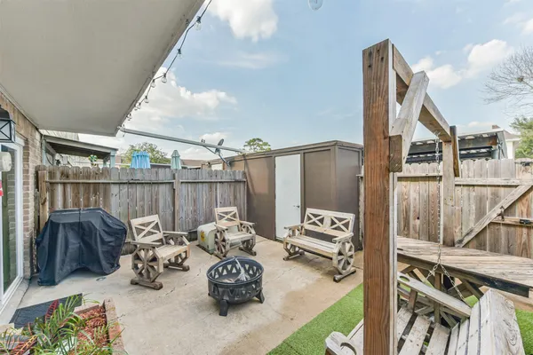 $174,900 | 4217 Benard Court, Unit 9, Pasadena, TX 77503