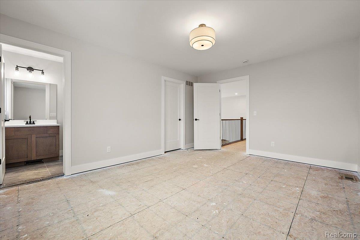 53650 Romeo Plank Road Macomb, MI 48042 - Photo 35 of 64 54-53650 Romeo Plank-54.jpg