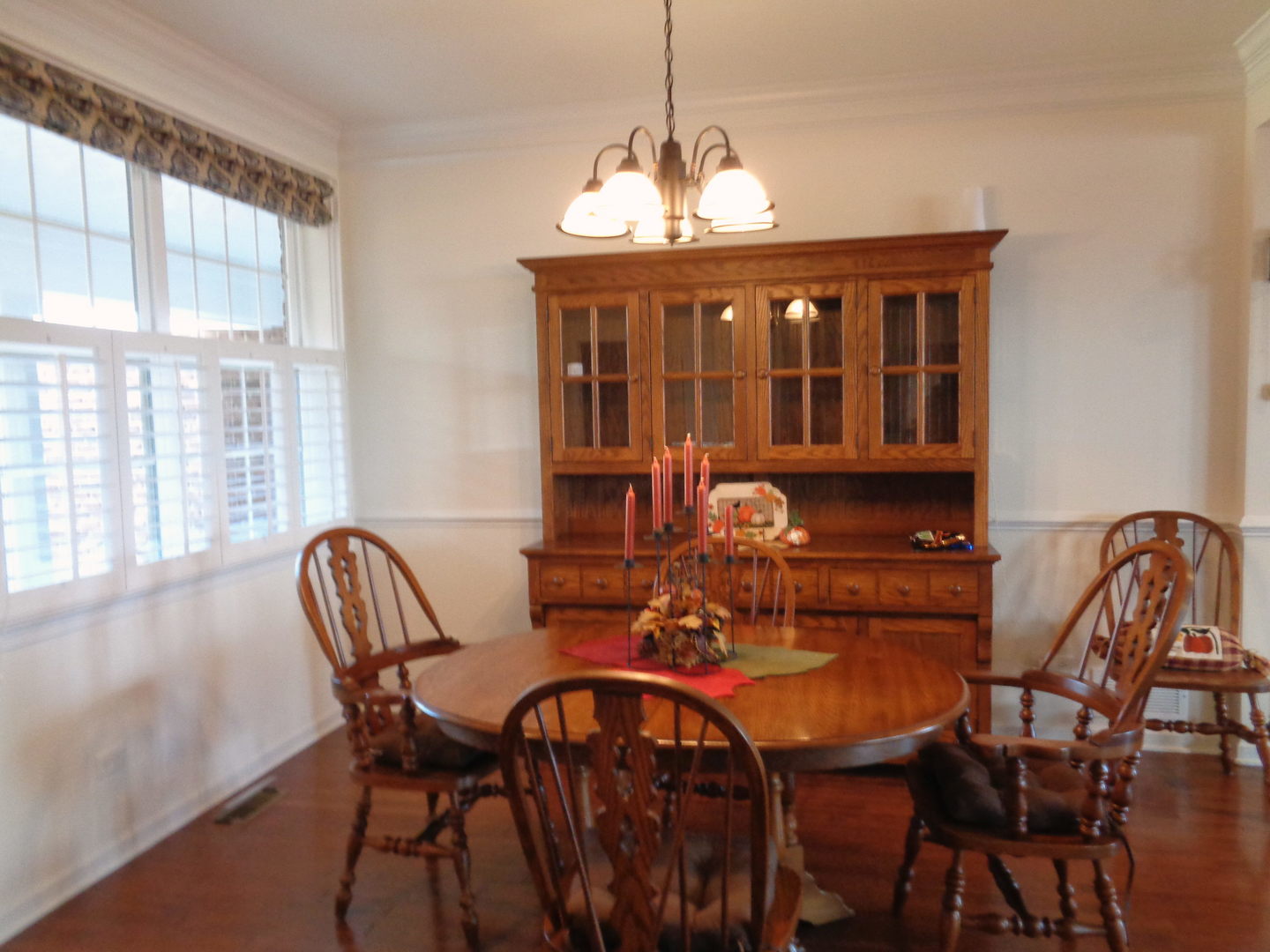1157 Falcon Ridge Drive Elgin, IL 60124 - Photo 3 of 14 a view of a dining room with furniture and window