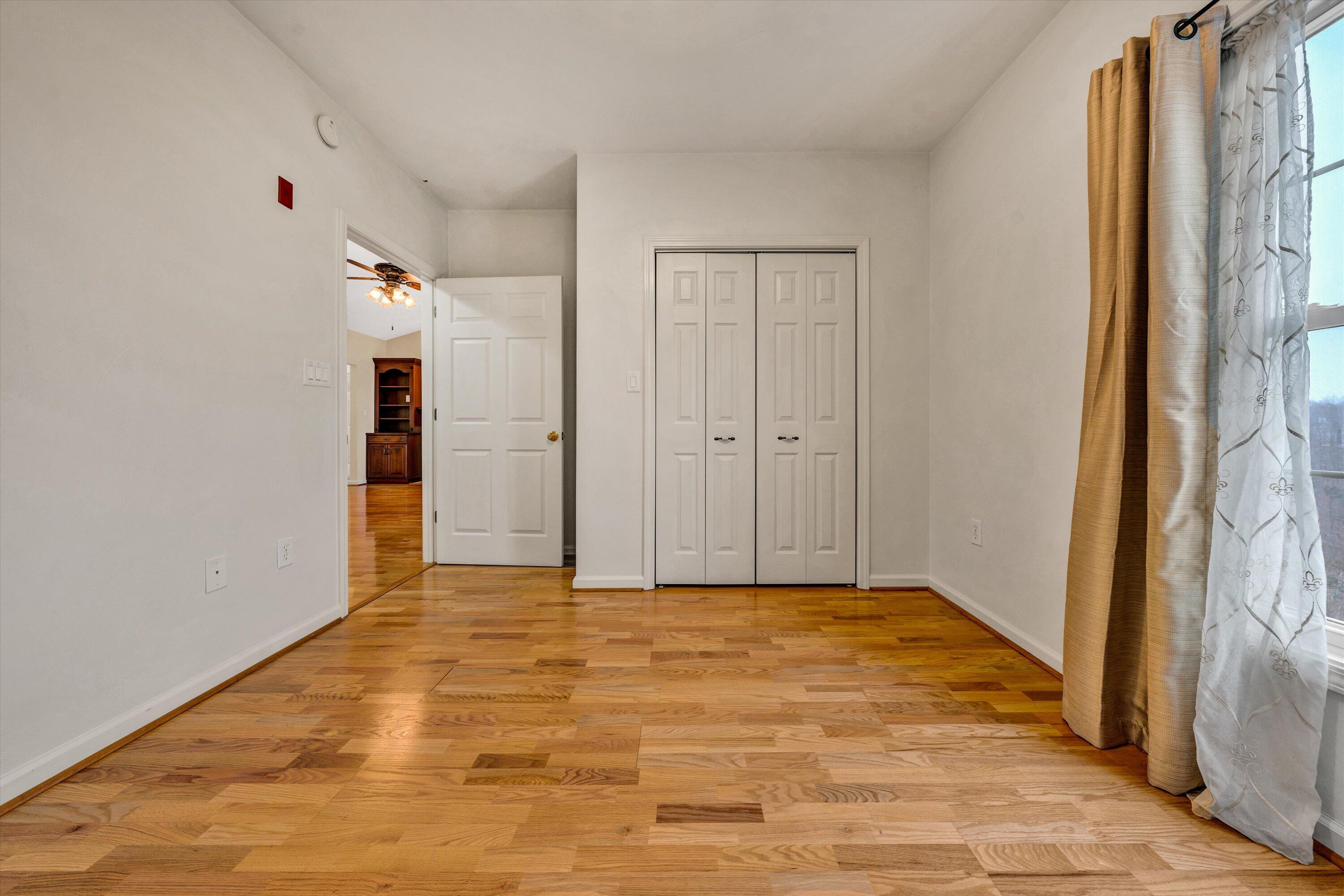 4448 Pheasant Ridge Road, Unit 406 Roanoke, VA 24014 - Photo 24 of 36 16-011520240012