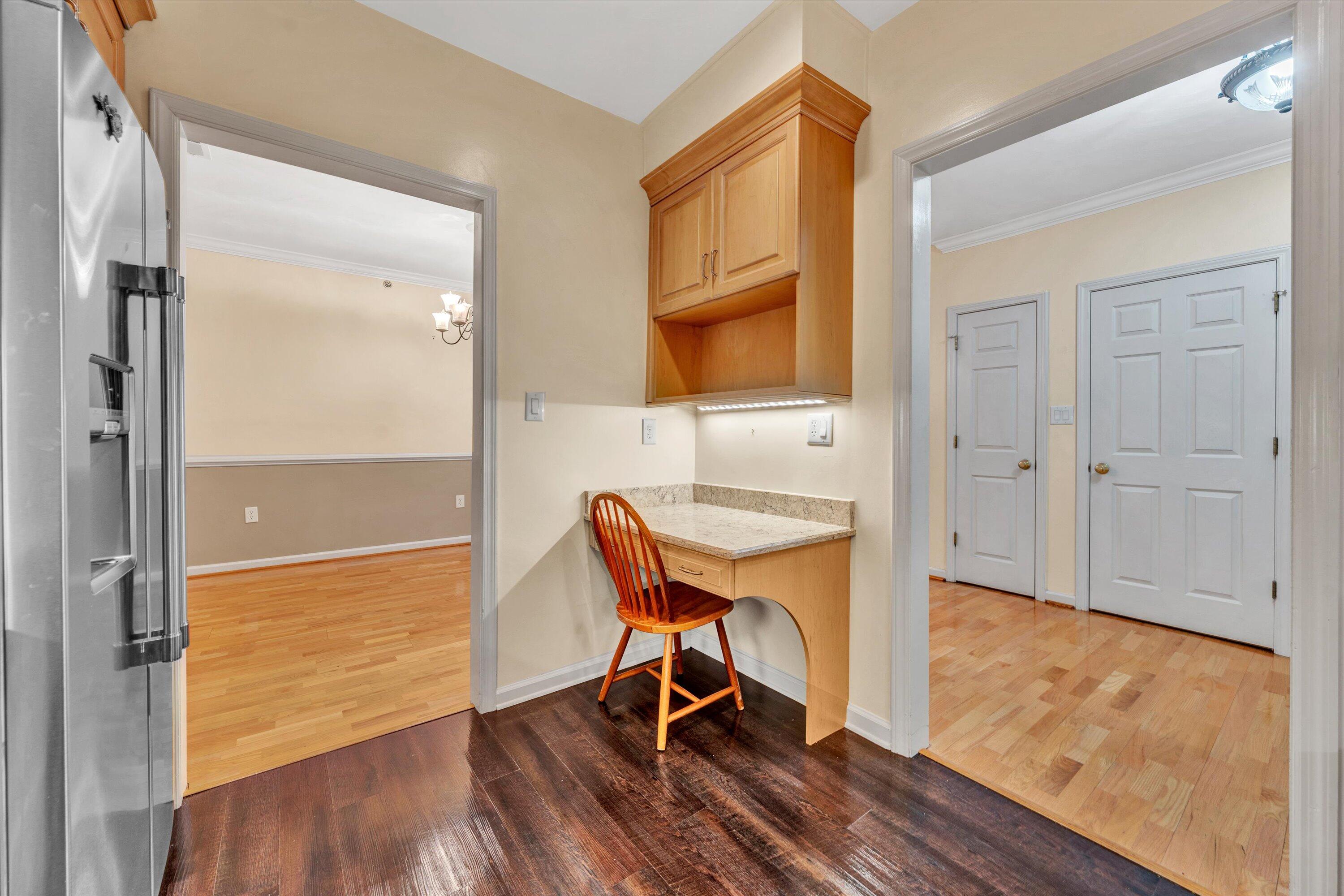 4448 Pheasant Ridge Road, Unit 406 Roanoke, VA 24014 - Photo 6 of 36 09-011520240005