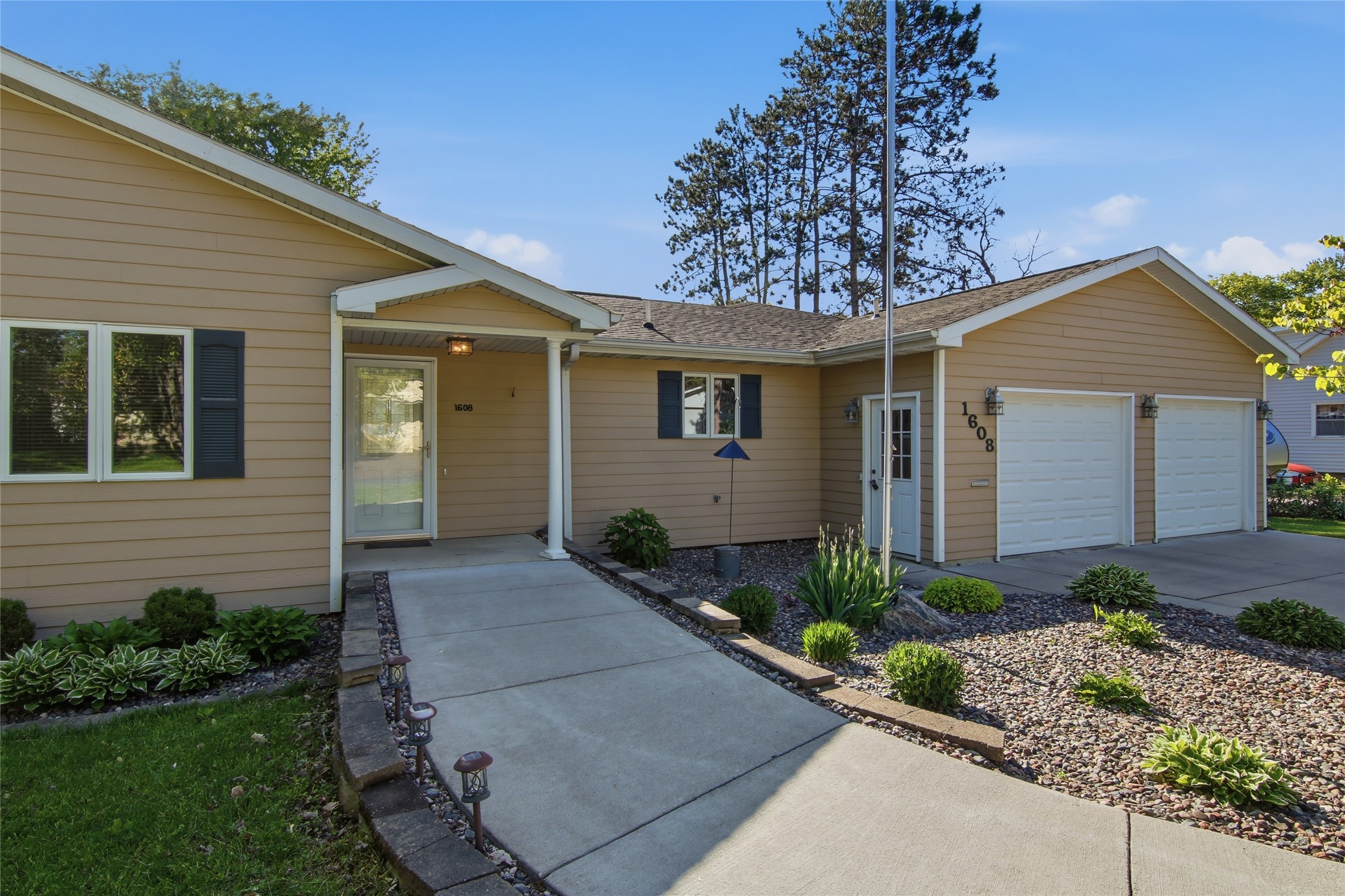 1608 Mathews Street Menomonie, WI 54751 - Photo 2 of 40
