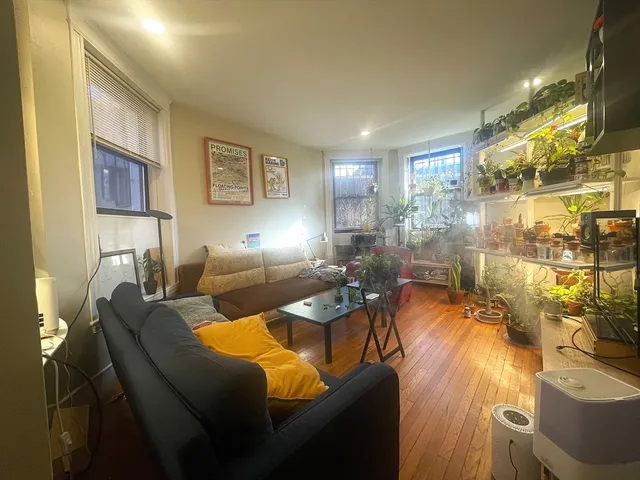 $6,800 | 1914 Beacon Street, Unit 1, Boston, MA 02135