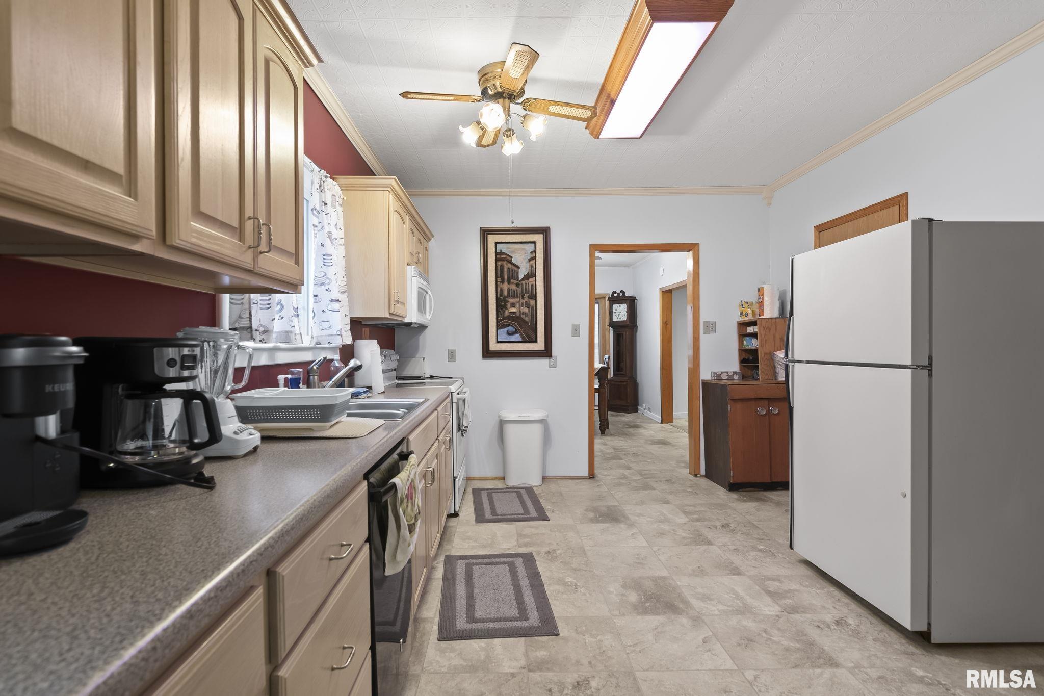 2012 South Pasfield Street Springfield, IL 62704 - Photo 12 of 31 Gallery Image 12