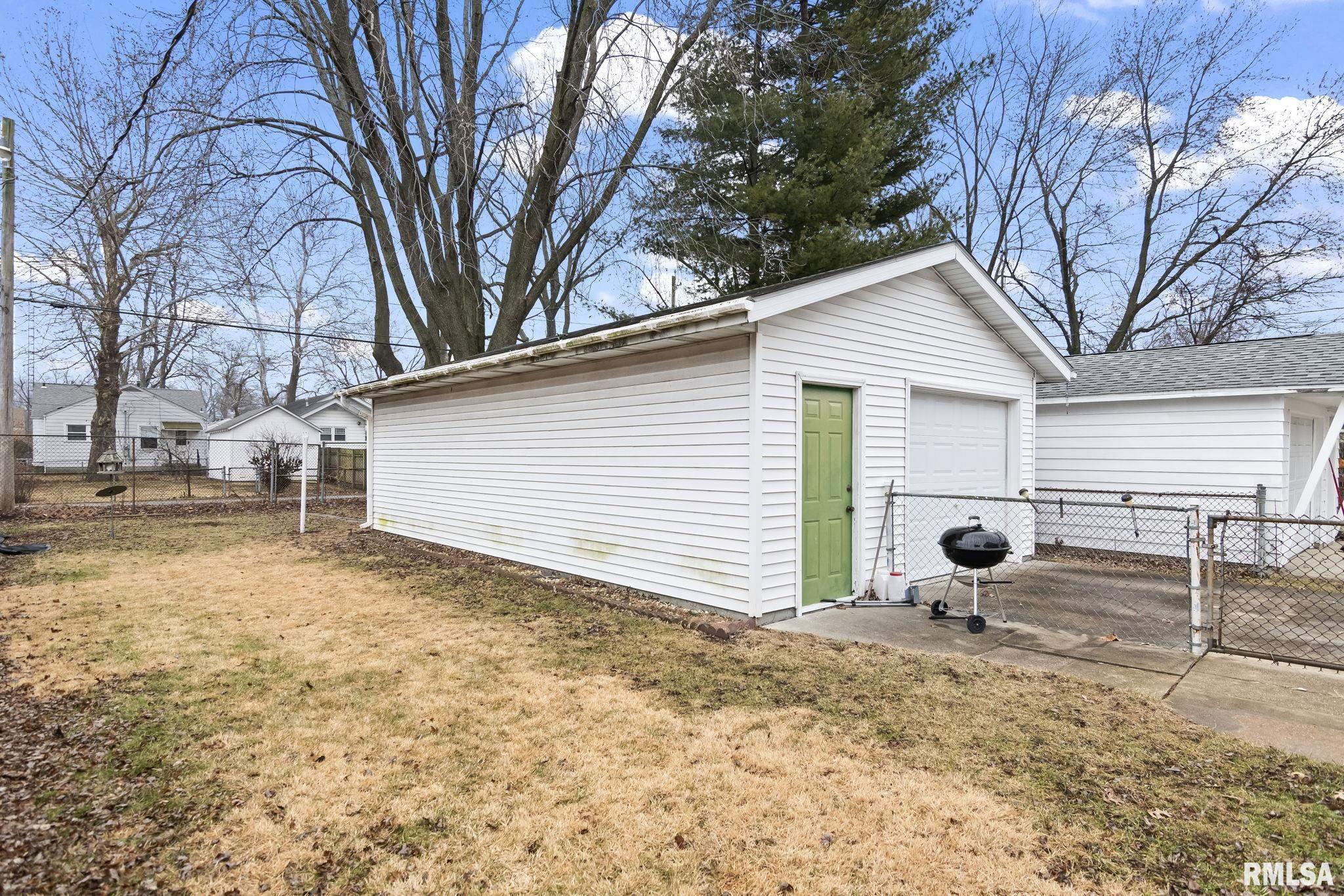 2012 South Pasfield Street Springfield, IL 62704 - Photo 30 of 31 Gallery Image 30