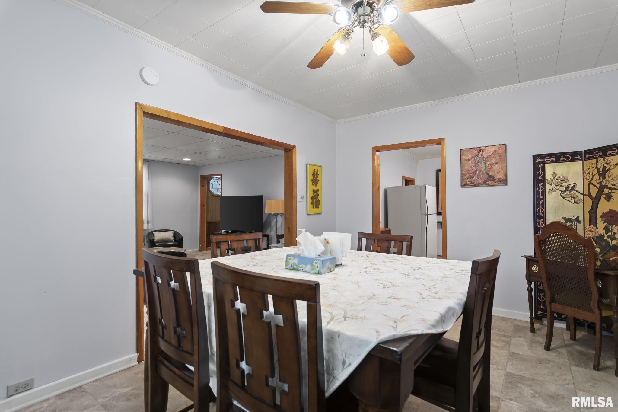 2012 South Pasfield Street Springfield, IL 62704 - Photo 10 of 31 Gallery Image 10
