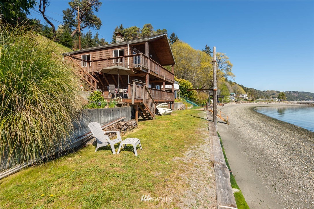 9025 Southwest Summerhurst Road Vashon, WA 98070 - Photo 26 of 38 Gallery Image 26