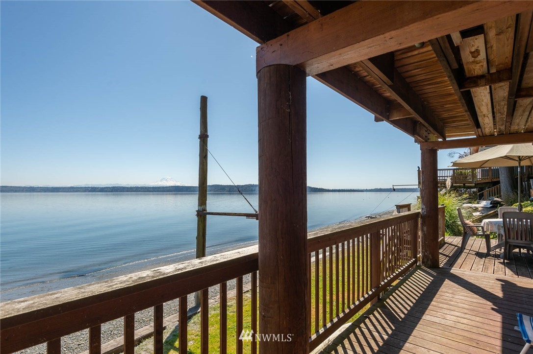 9025 Southwest Summerhurst Road Vashon, WA 98070 - Photo 34 of 38 Gallery Image 34