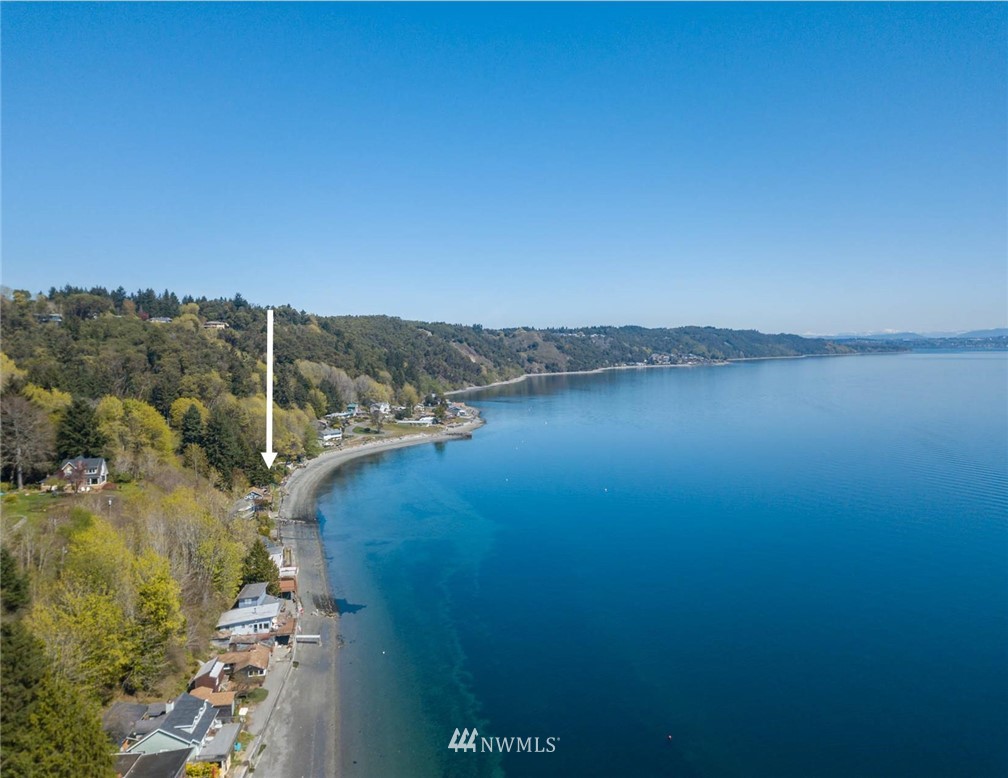 9025 Southwest Summerhurst Road Vashon, WA 98070 - Photo 36 of 38 Gallery Image 36